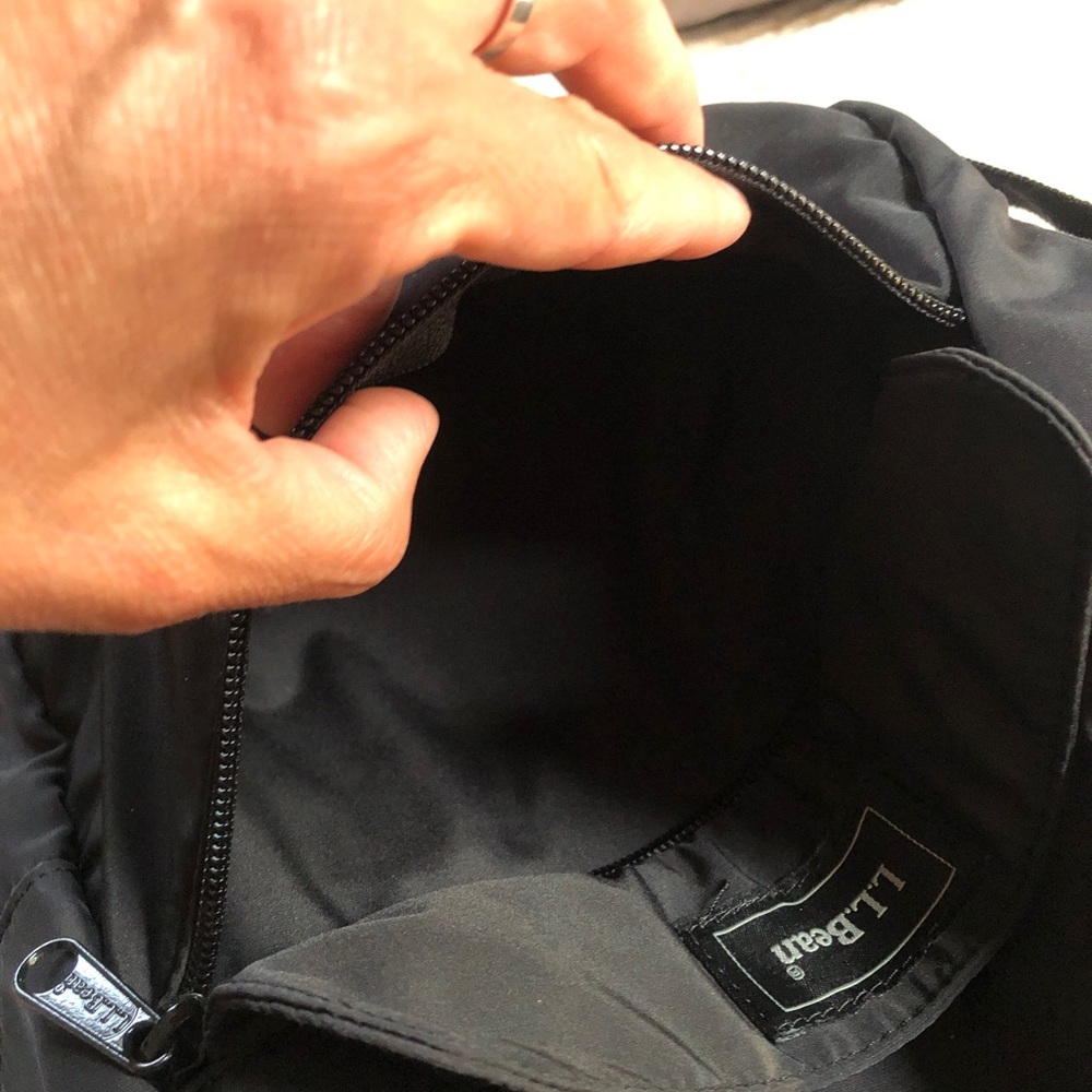 L.L. Bean sling bag - Picture 3 of 15